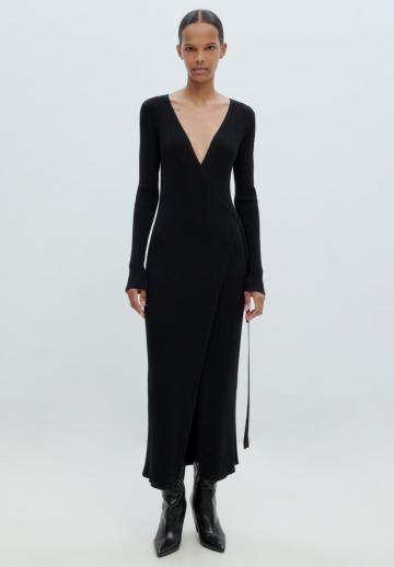 Вязаное платье