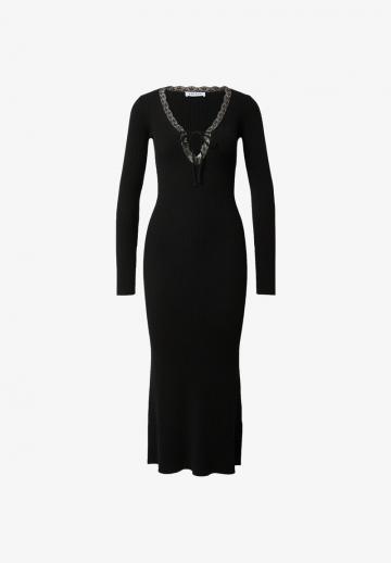 Вязаное платье