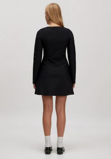 Вязаное платье