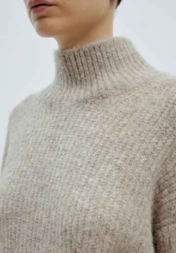 Длинный пуловер