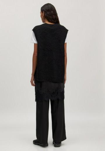 Пуловер без рукавов