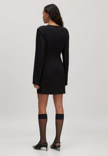 Вязаное платье