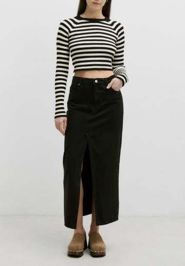 Пуловер в полоску