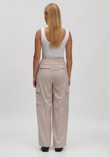 Брюки с накладными карманами