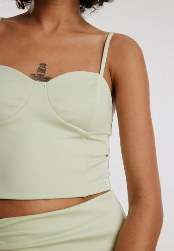 Топ на бретельках