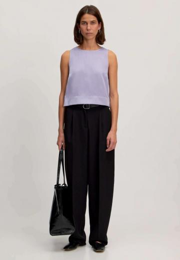 Блузка без рукавов