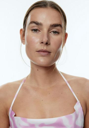 Топ на бретельках