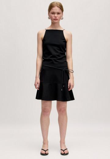 Топ на бретельках