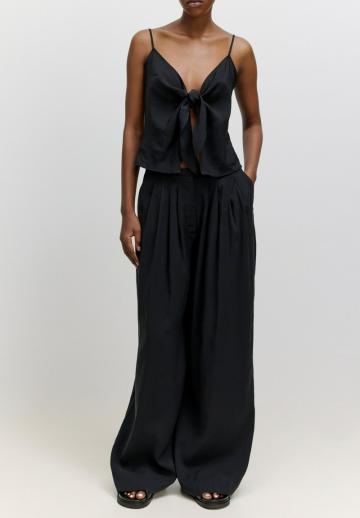 Топ на бретельках