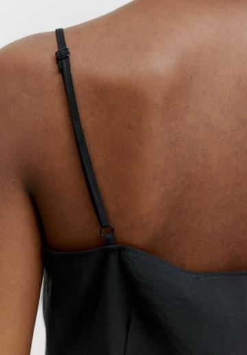 Топ на бретельках