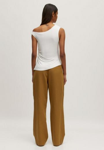 Блузка без рукавов