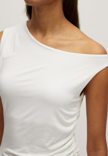 Блузка без рукавов