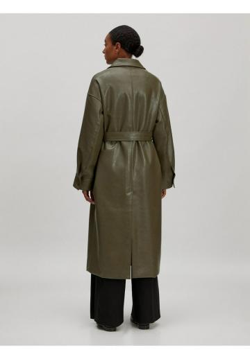 Пальто из искусственной кожи