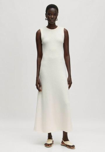 Вязаное платье