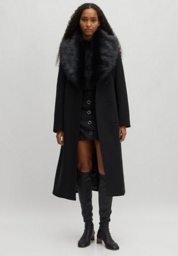 Шерстяное пальто