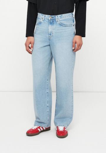 Свободные джинсы