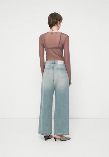 Свободные джинсы