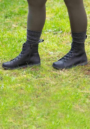 Ботинки на шнуровке