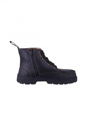 Ботинки на шнуровке