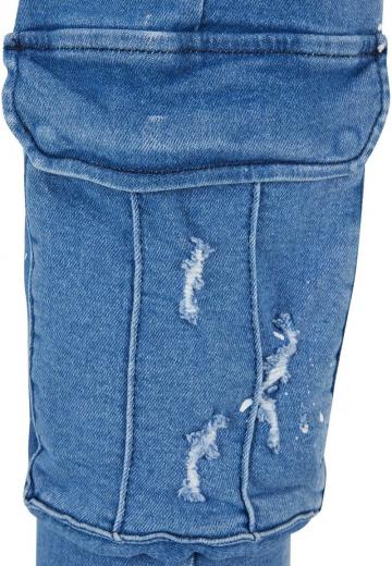 Узкие джинсы