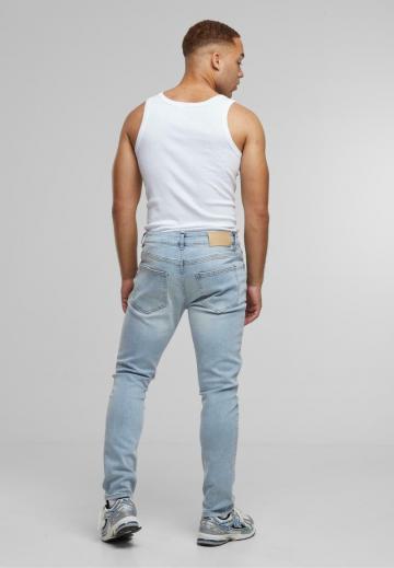 Узкие джинсы