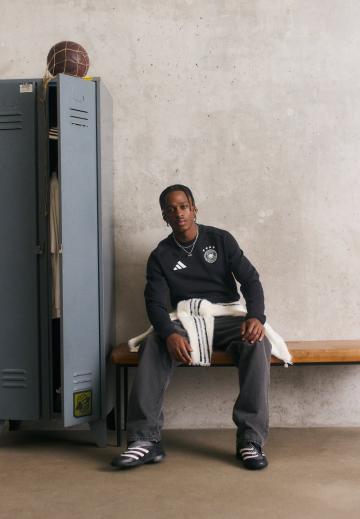 Спортивная кофта