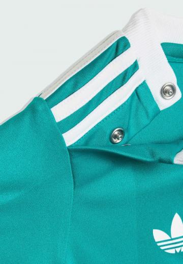 Спортивные шорты