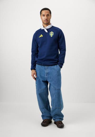 Спортивная кофта