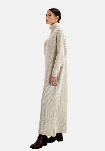 Вязаное платье