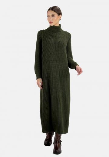 Вязаное платье