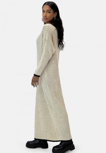 Вязаное платье