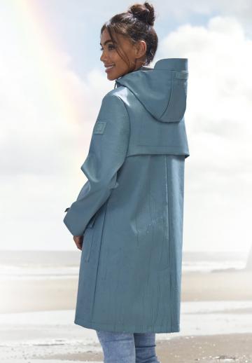 Пальто из искусственной кожи