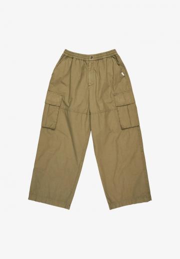 Брюки с накладными карманами