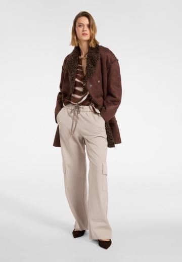 Брюки с накладными карманами