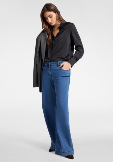 Атласная блузка