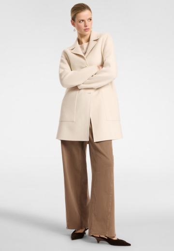 Короткое пальто