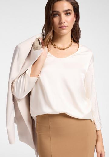 Атласная блузка