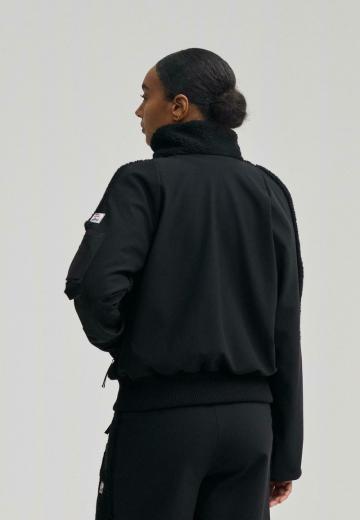 Спортивная куртка