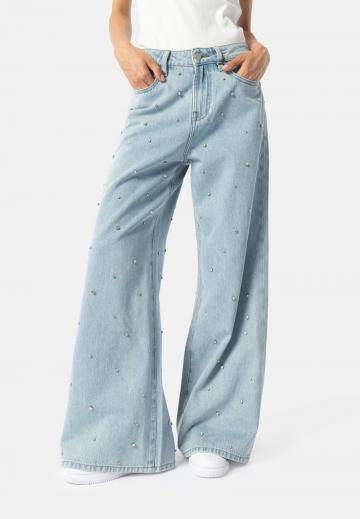 Клешеные джинсы