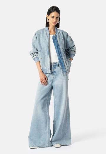 Клешеные джинсы