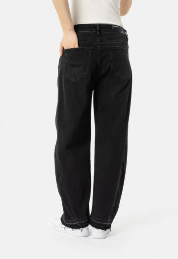 Свободные джинсы