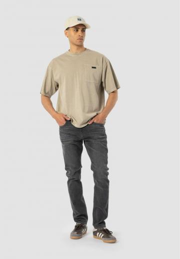 Узкие джинсы