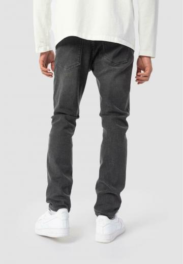 Узкие джинсы