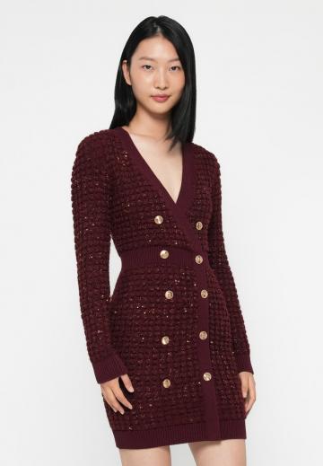 Вязаное платье