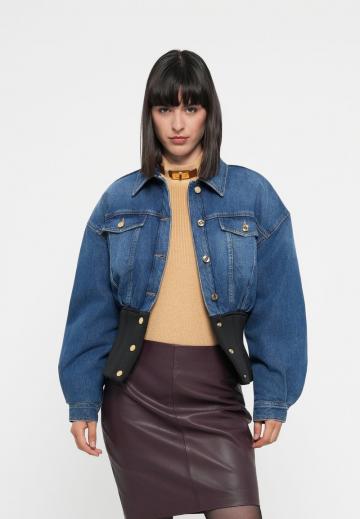 Джинсовая куртка