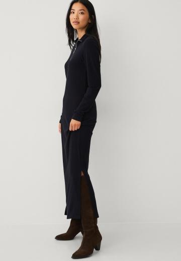 Вязаное платье