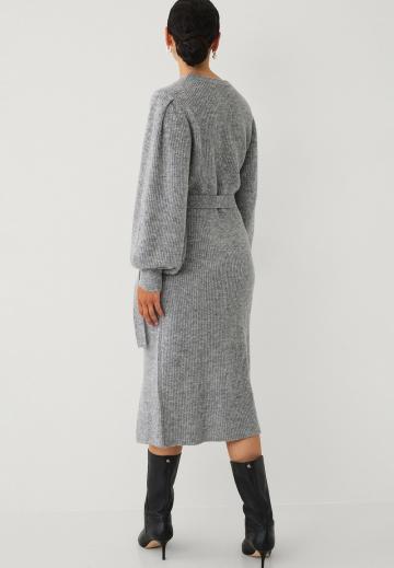 Вязаное платье