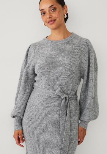 Вязаное платье