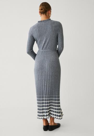 Вязаное платье