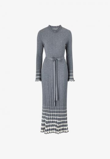 Вязаное платье